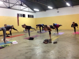 yogazambiayogalusakasimonenickie2016